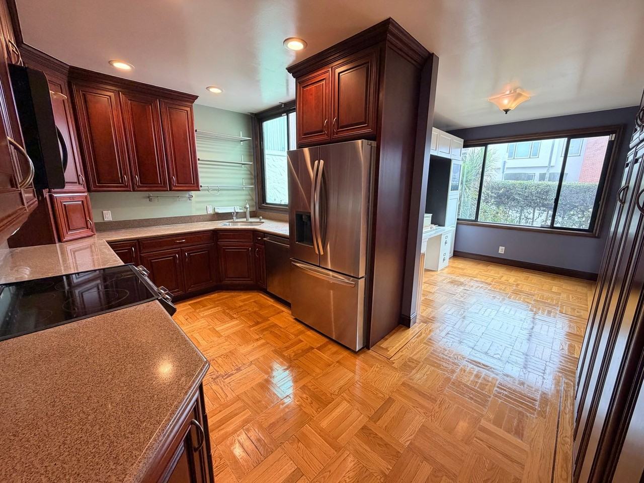 2800 Ocean Ave - Photo 7 of 39