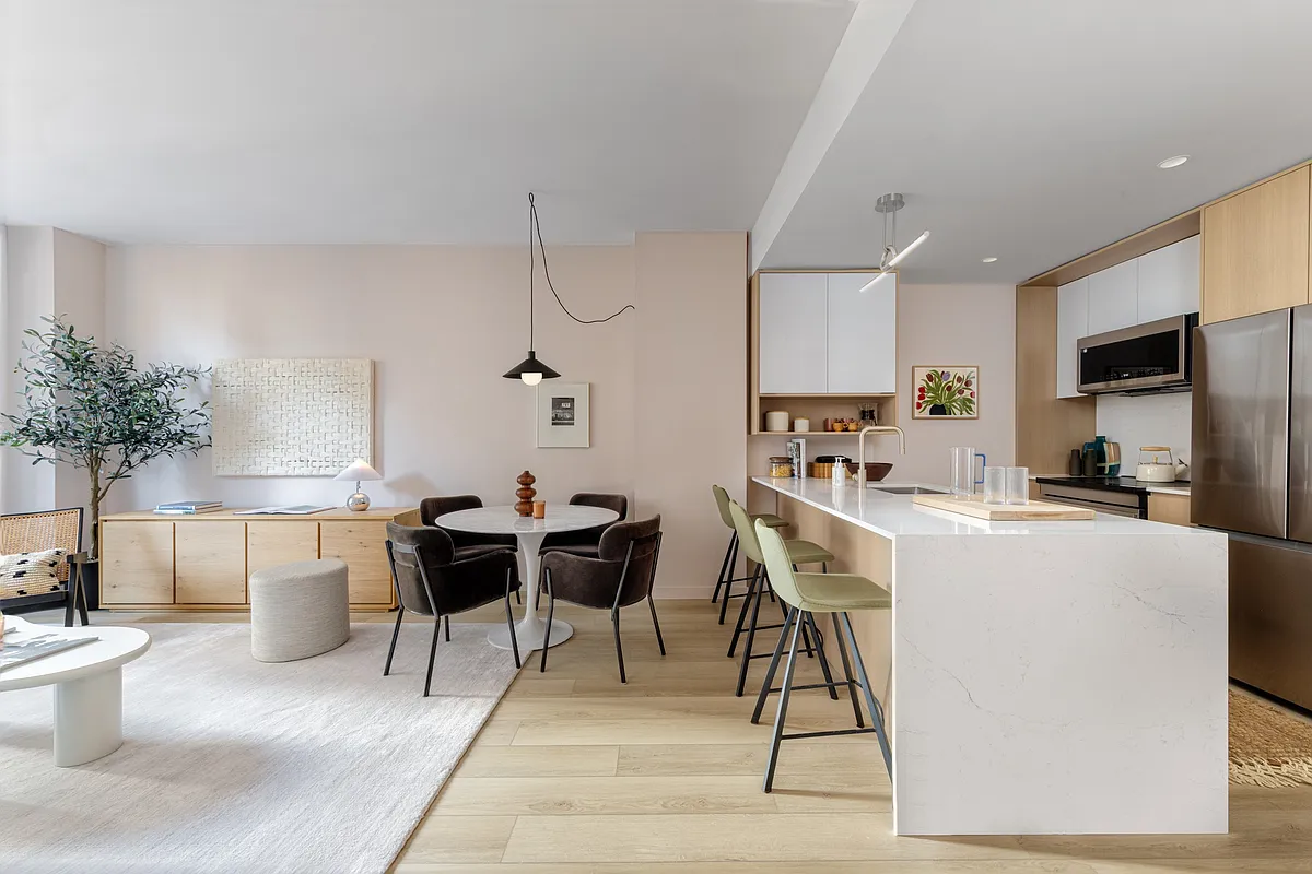 255 East 39th Street #PH2D - Photo 2 of 23