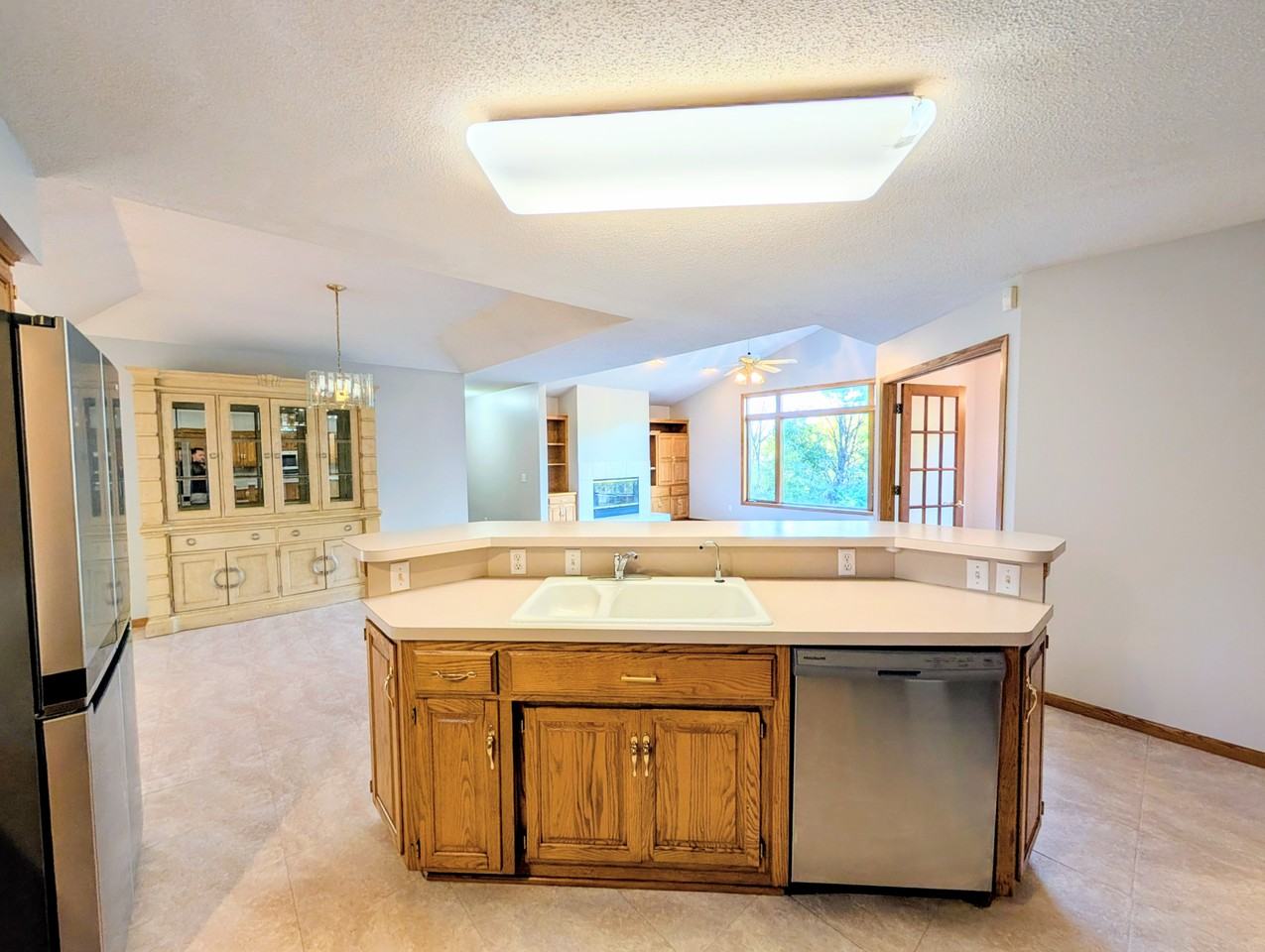 4626 Linnea Ln - Photo 6 of 25