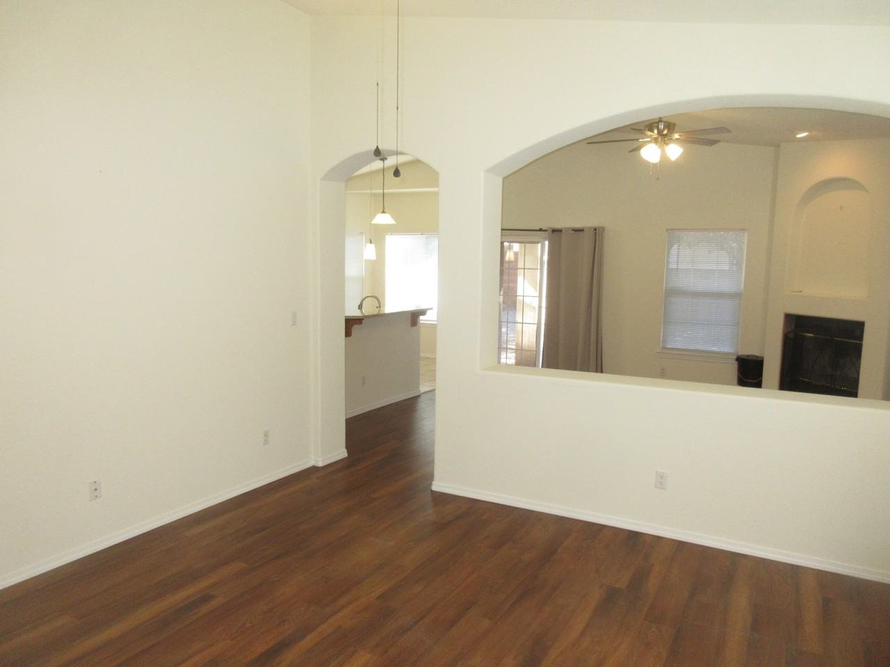 7228 Boxwood Ave Ne - Photo 3 of 41