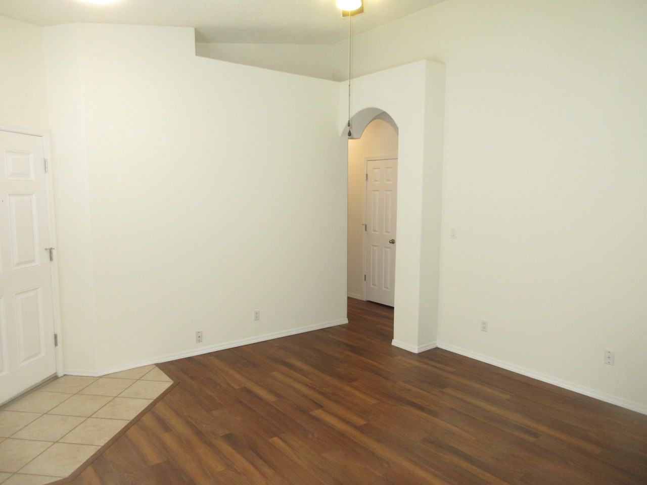 7228 Boxwood Ave Ne - Photo 6 of 41