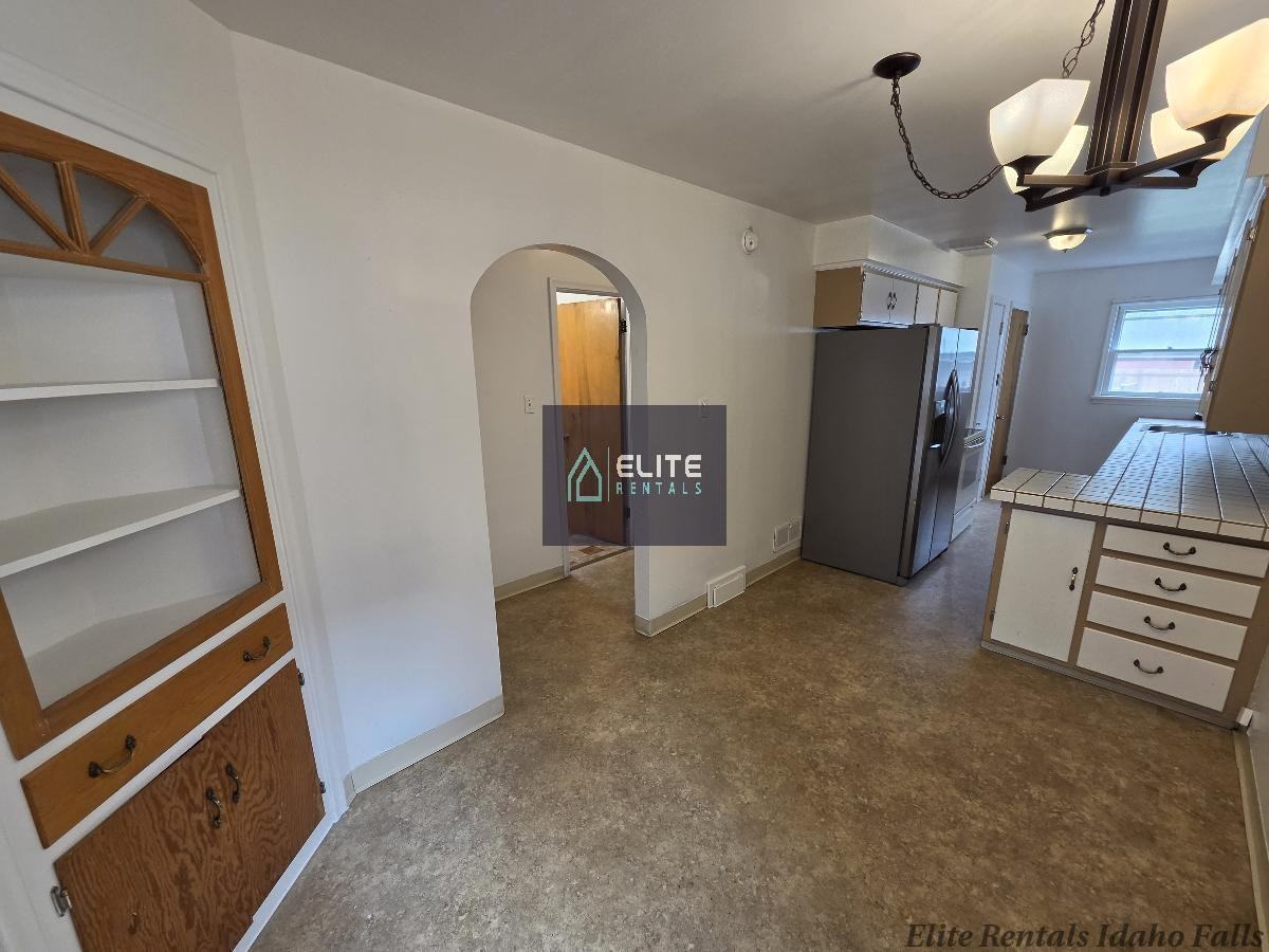 120 N Ridge Ave - Photo 6 of 19