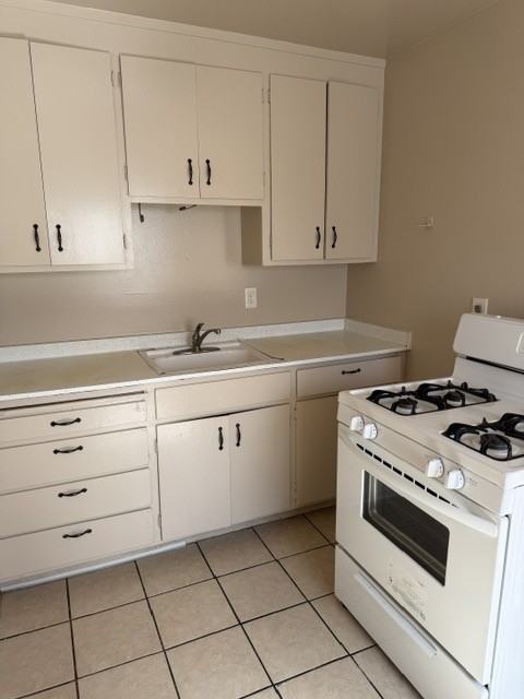 609 S 21st St - Photo 4 of 8