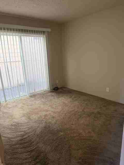 609 S 21st St - Photo 7 of 8