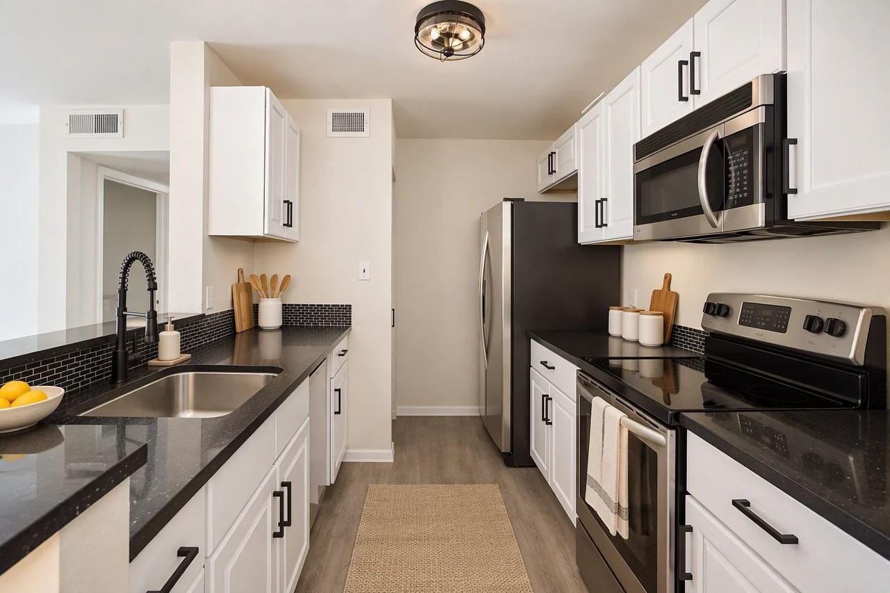 9481 Highland Oak Dr #1801 - Photo 4 of 30