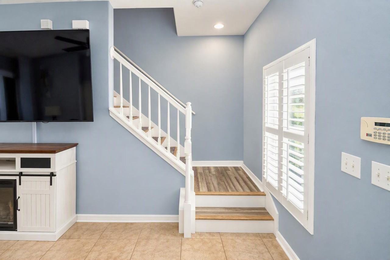 2709 Lantern Hill Ave - Photo 2 of 21