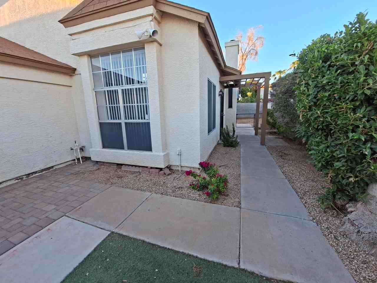 8750 W Grovers Ave - Photo 2 of 33