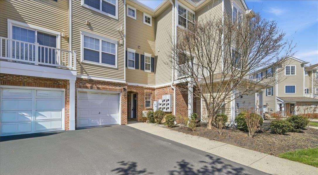 946 Nittany Ct - Photo 2 of 31