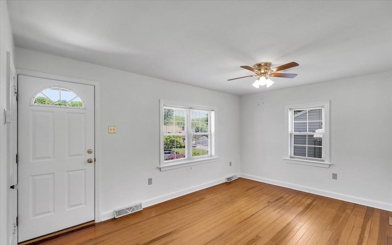 348 Madison St - Photo 5 of 27