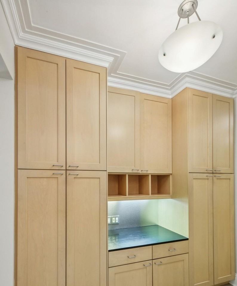 349 E 49th St - Photo 5 of 14