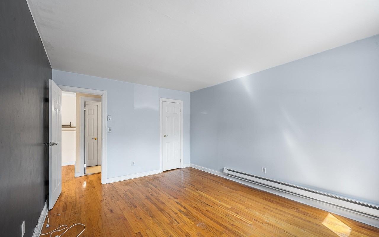 187 Seaver Ave - Photo 7 of 10
