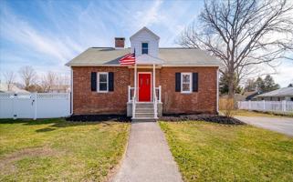 featured image of 229 Bayard St
