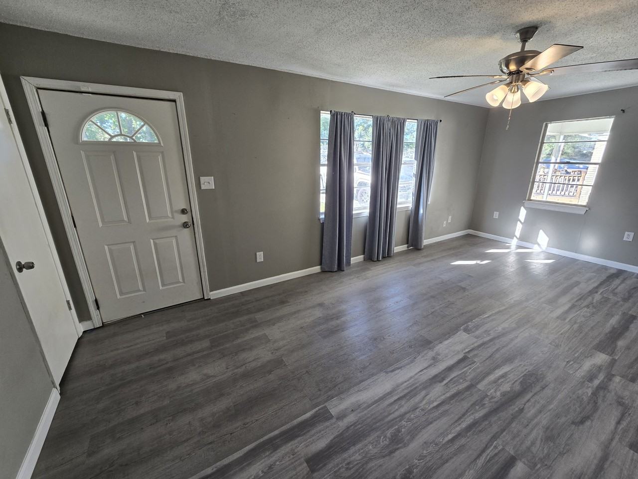412 Graham Rd - Photo 4 of 14