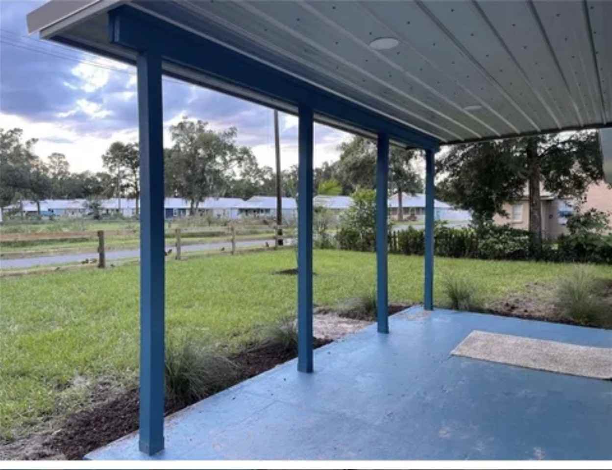 855 Nw 5th St - Photo 2 of 12