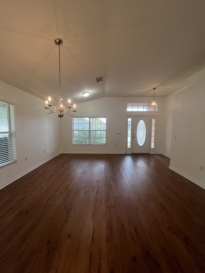 7228 Crested Orchid Dr - Photo 4 of 20