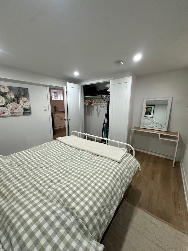40 Alexander Street - Photo 7 of 12