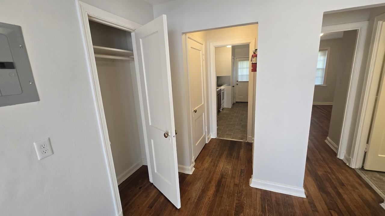 4510 Eads St Ne - Photo 2 of 14