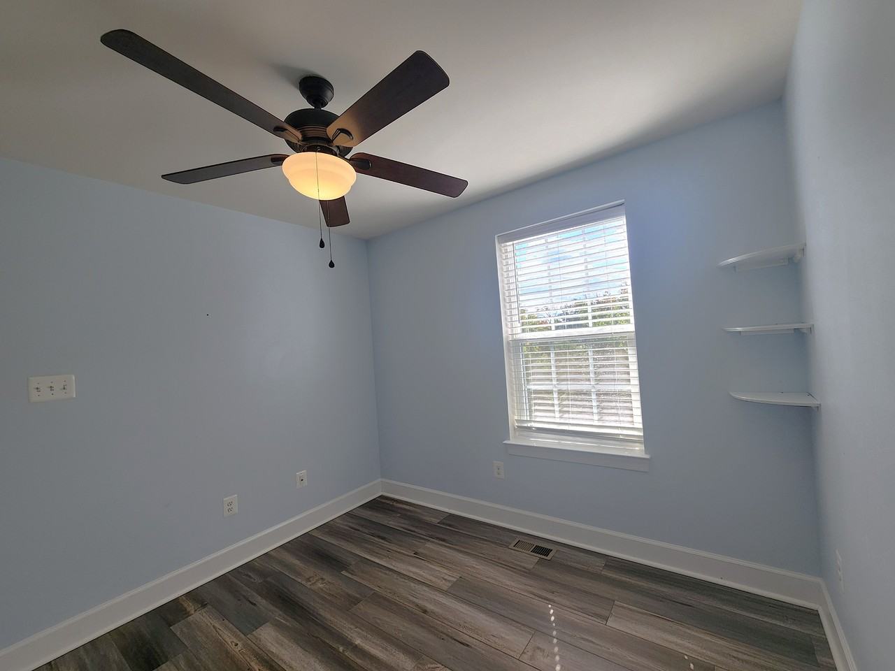 9157 Fox Stream Way - Photo 4 of 40