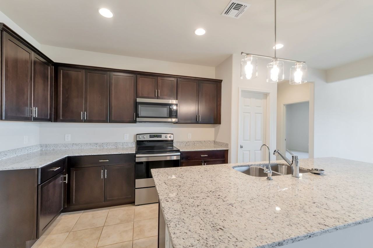 10974 W Whitton St - Photo 2 of 27