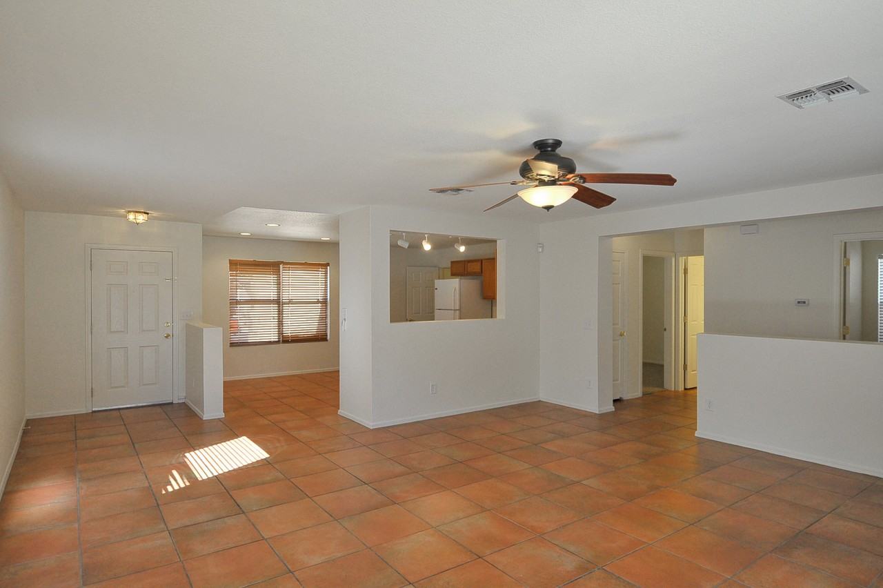 9260 N Red Diamond Ave - Photo 3 of 26