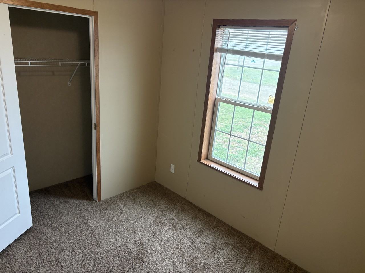 503 Sunrise Ln - Photo 3 of 8