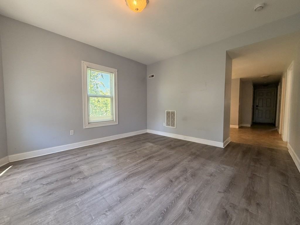 15 King Philip Rd #2A - Photo 3 of 11