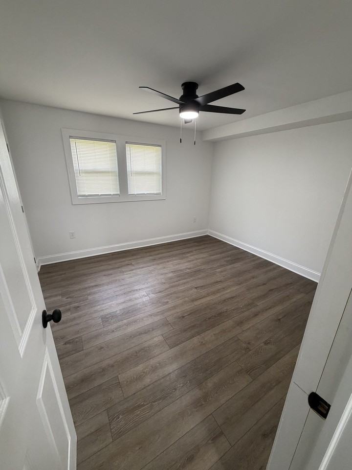 74 Vly Rd #1 - Photo 6 of 17