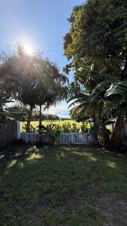 4111 Nw 79th Ave - Photo 2 of 15
