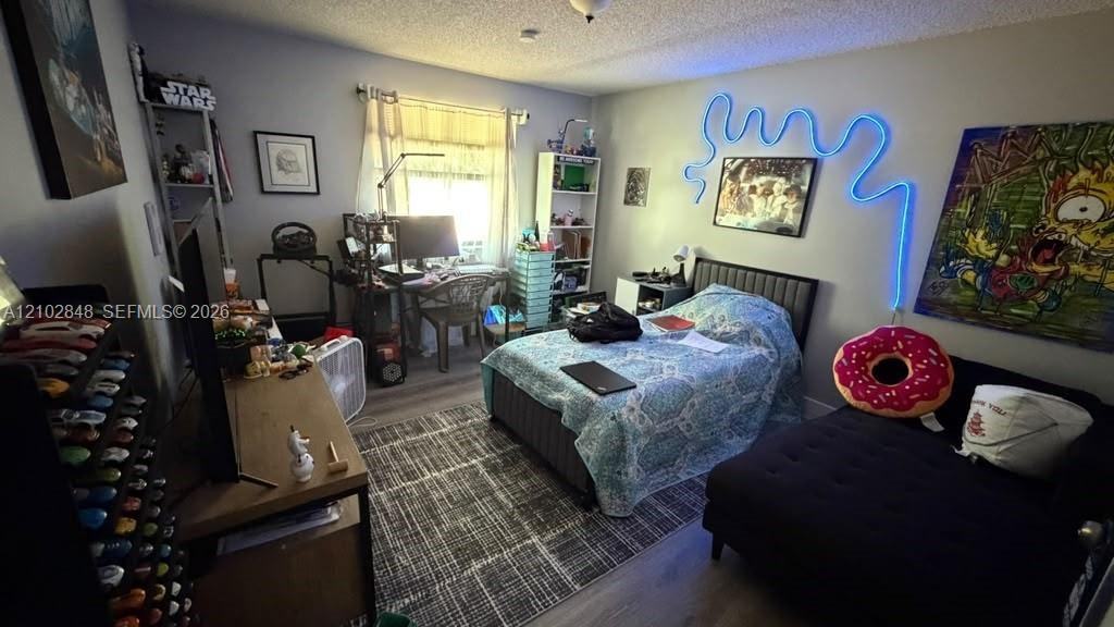 4111 Nw 79th Ave - Photo 3 of 15