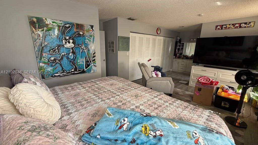 4111 Nw 79th Ave - Photo 6 of 15