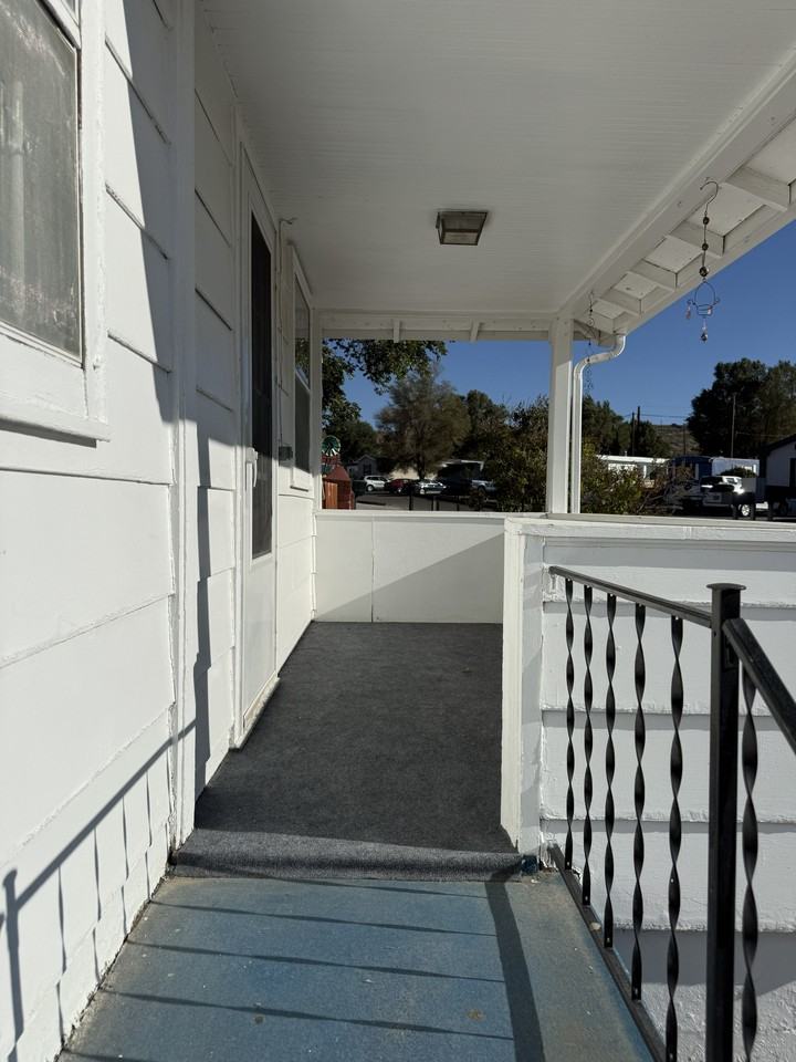 733 5th Ave W #NA - Photo 3 of 12