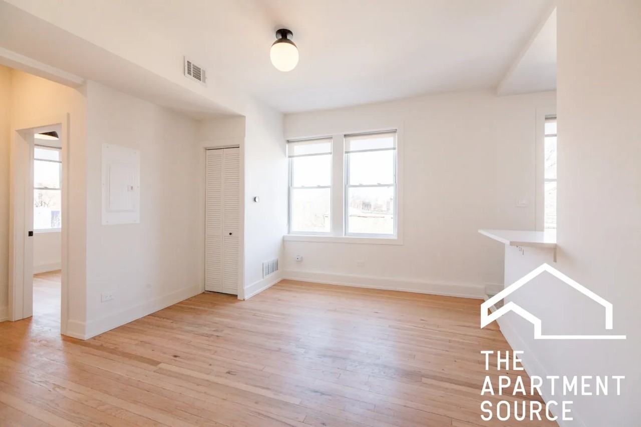 2313 North Albany Avenue #3 - Photo 5 of 15