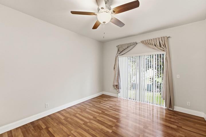 11375 Lakeview Drive #68-U - Photo 4 of 8