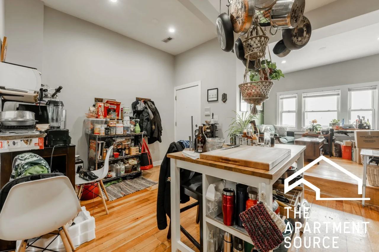 3216 West Augusta Boulevard #2 - Photo 4 of 12