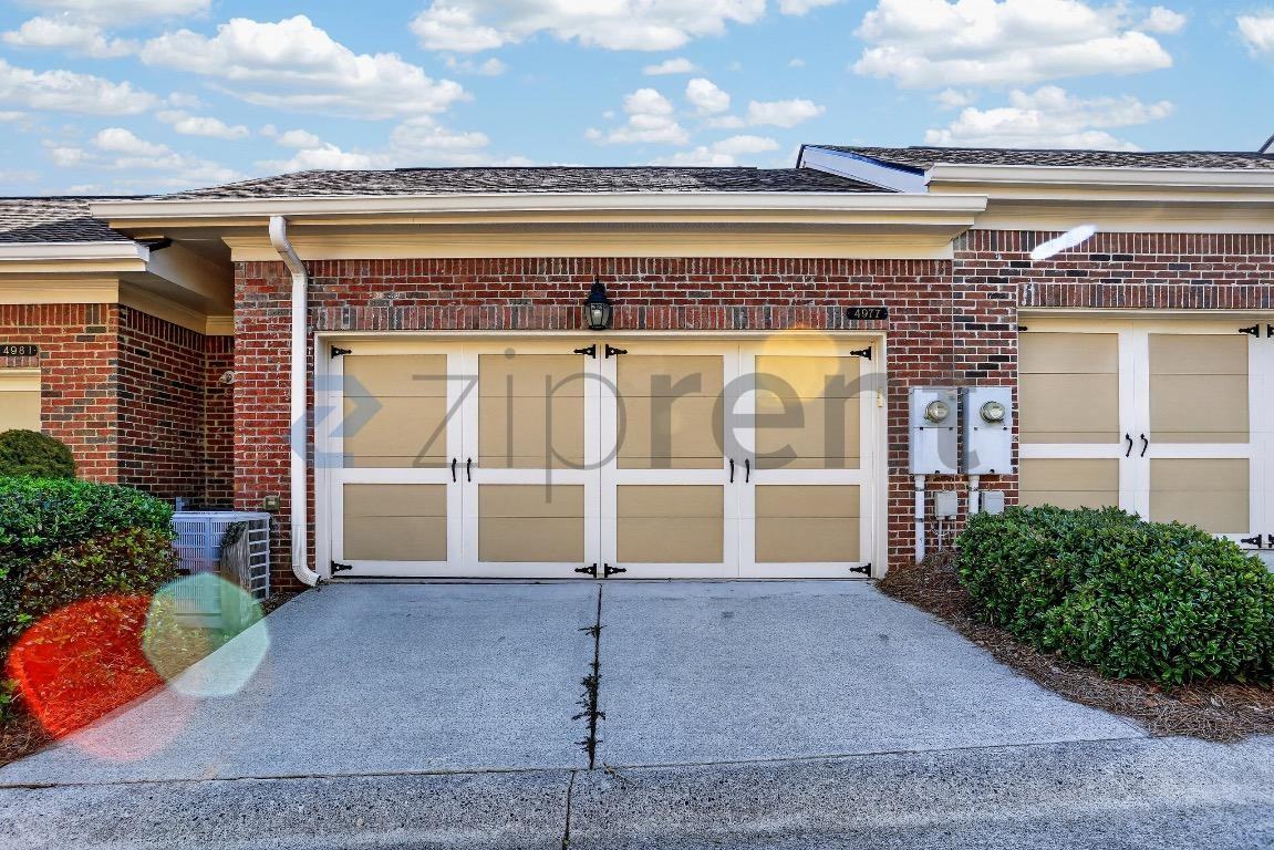 4977 Rosalie Rd - Photo 4 of 29