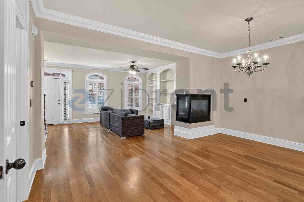 4977 Rosalie Rd - Photo 6 of 29
