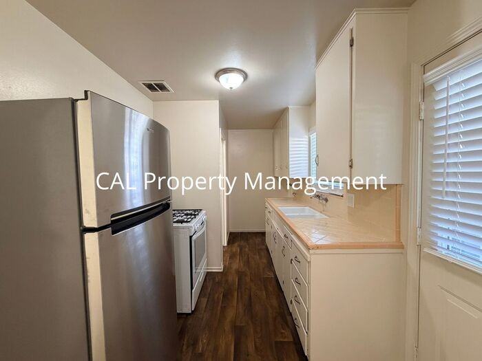 8 Villa St #15 - Photo 6 of 23