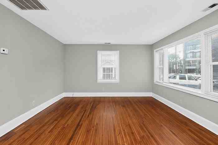 1908 Woodcrest Ave - Photo 5 of 30