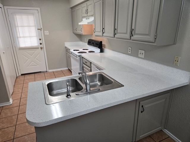 2601 Woodmont Trl - Photo 4 of 12