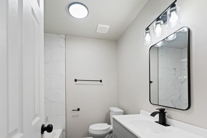 400 Nw 85th St - Photo 4 of 12