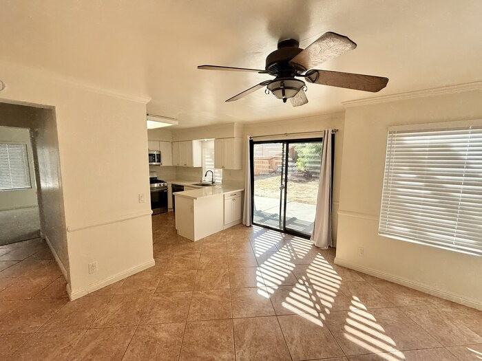 39663 Old Spring Rd - Photo 2 of 5