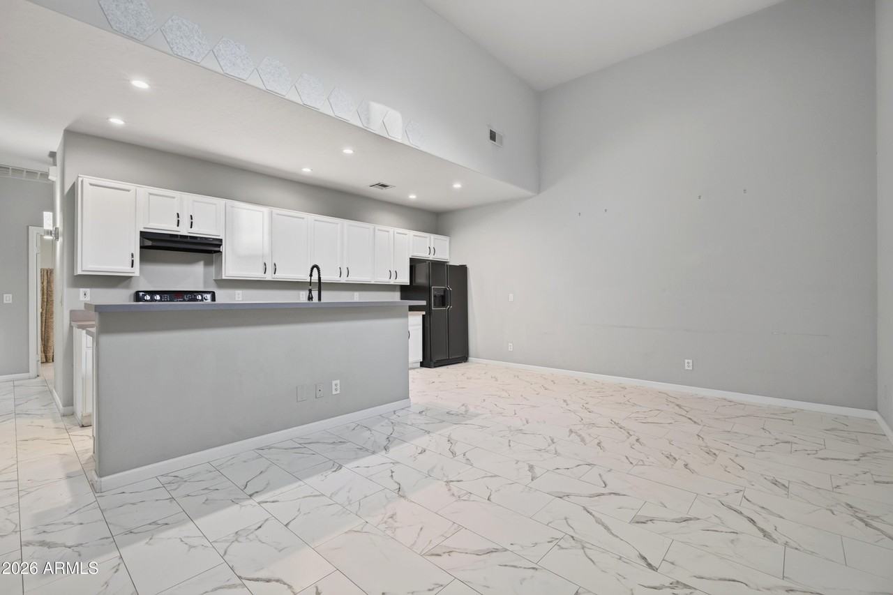 2027 E University Dr #111 - Photo 4 of 19