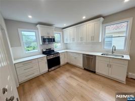 featured image of 35 Claremont Ave