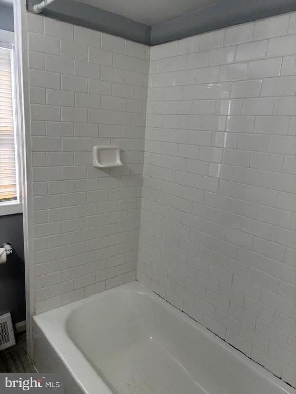 1024 Watkins St - Photo 7 of 12