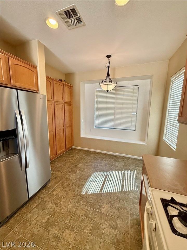 6321 Orions Tool St - Photo 5 of 34