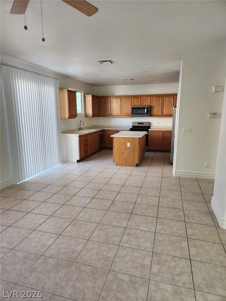 9662 Ziegler Ave - Photo 4 of 27
