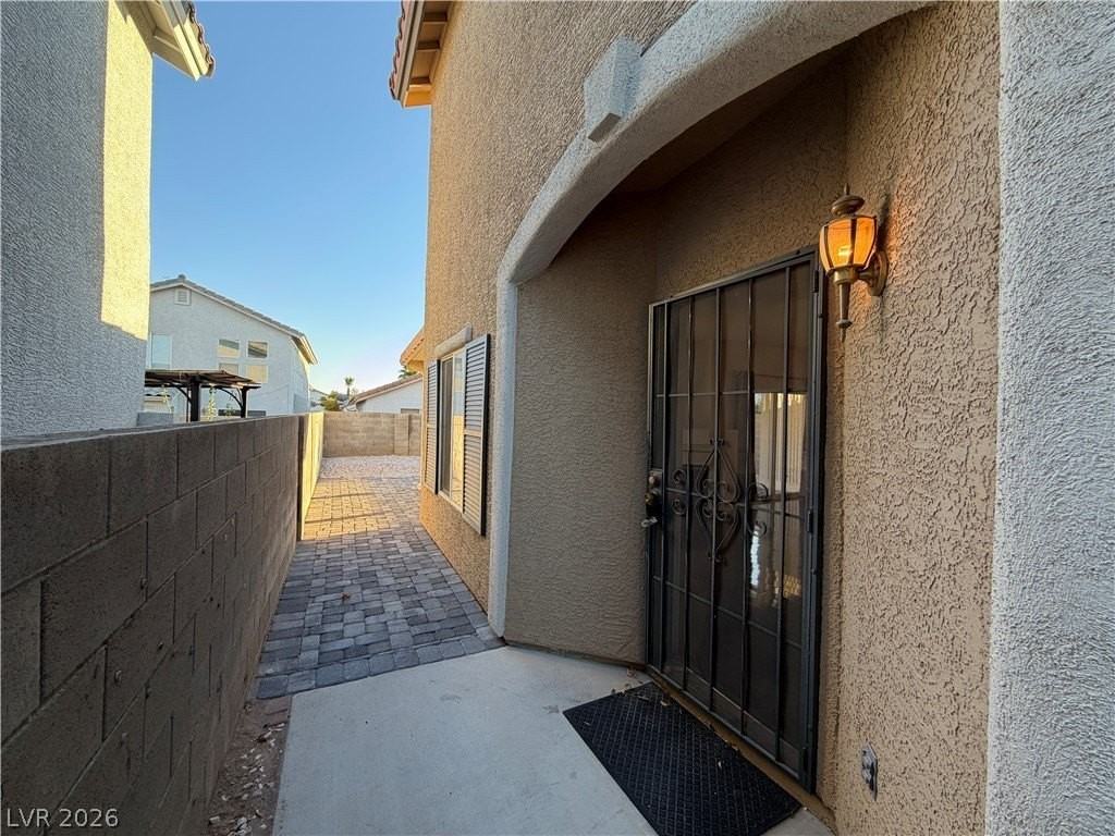 8443 Diamond Dust Dr - Photo 2 of 27