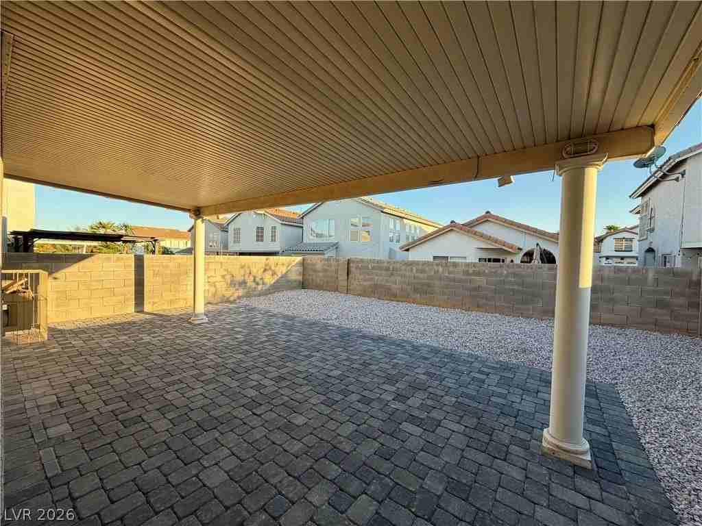8443 Diamond Dust Dr - Photo 4 of 27