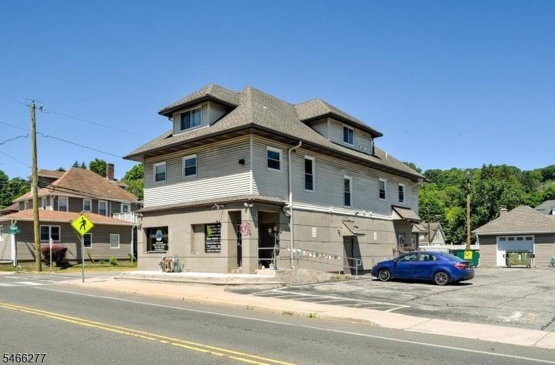 152 Hamburg Tpke - Photo 4 of 6