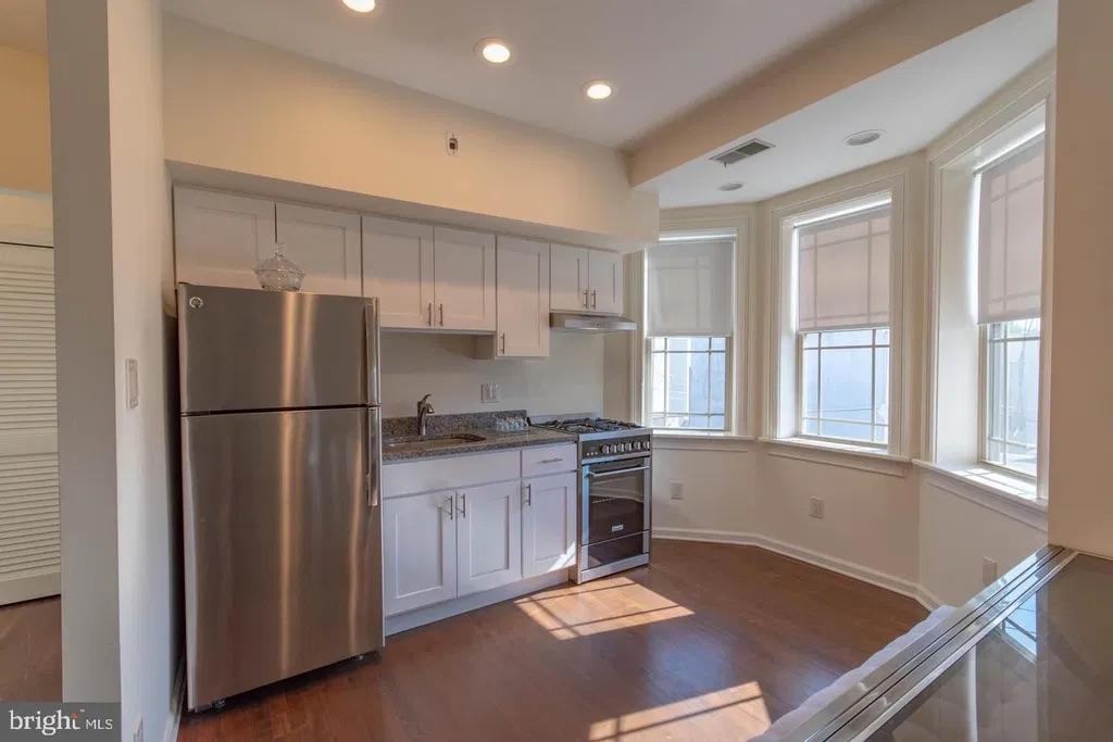 1101 N 3rd St - Photo 2 of 11